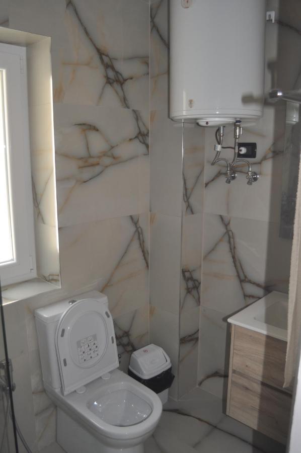 Апартаменты Bliri Myslym Shyri Тирана Экстерьер фото